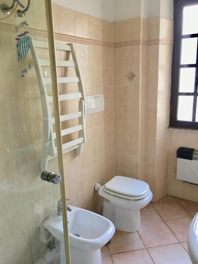 Casa Delfino - Appartamento Centro Storico A Due Passi Dalla Spiaggia & Mare, Porto & Ferrovia Чивитавекия Екстериор снимка
