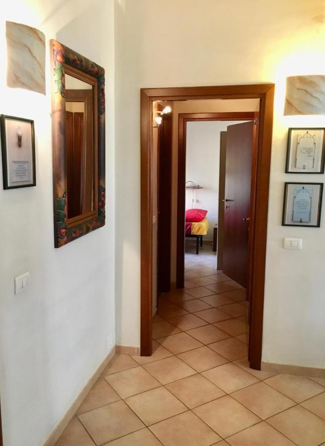 Casa Delfino - Appartamento Centro Storico A Due Passi Dalla Spiaggia & Mare, Porto & Ferrovia Чивитавекия Екстериор снимка